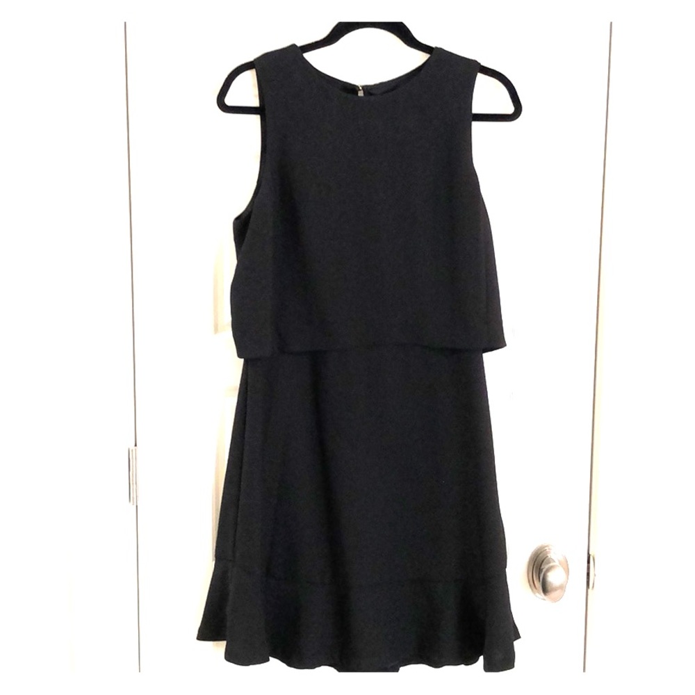 Banana Republic Dress - keyhole back, ruffle